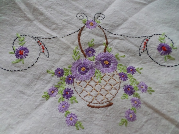 embroidered basket corner